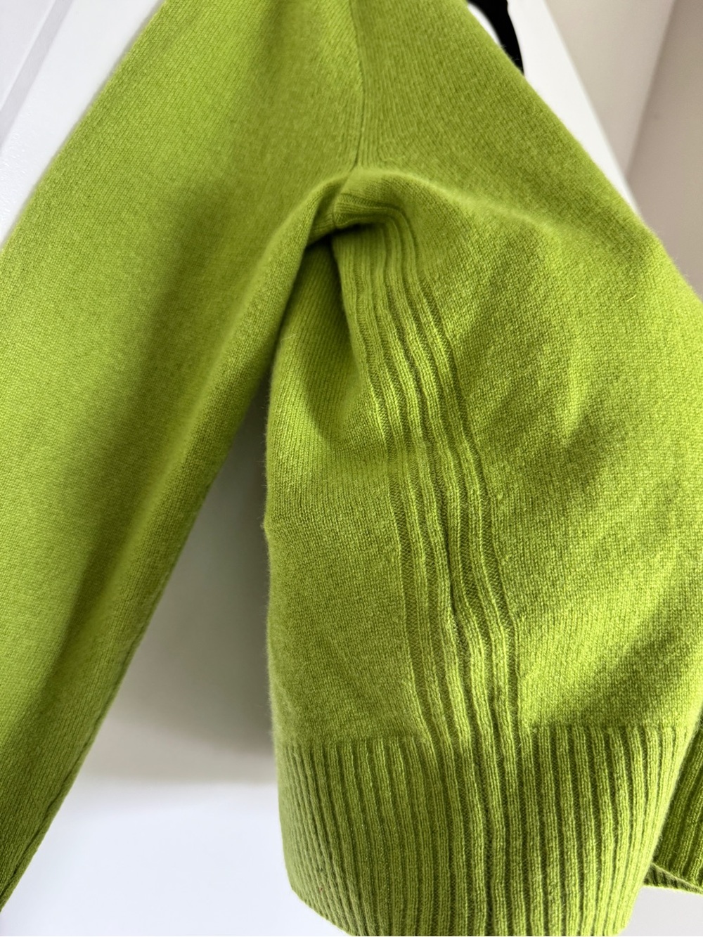 NWT! J. CREW Women's Perfect Cashmere Cardigan in August Peridot, Size Medium M - Picture 5 of 13